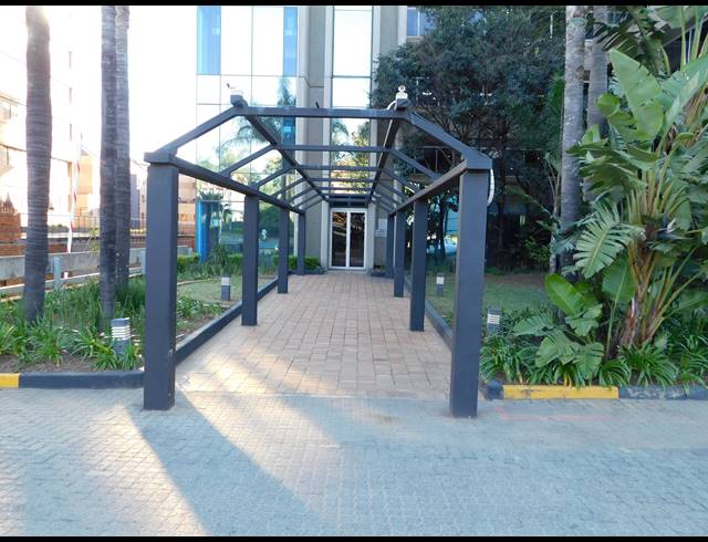 3,514M² OFFICE TO LET IN FERNDALE